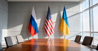 Флаги России, США и Украины