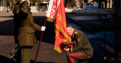 Генерал-майор Андрей Горбатенко простился со Знаменем Военной академии