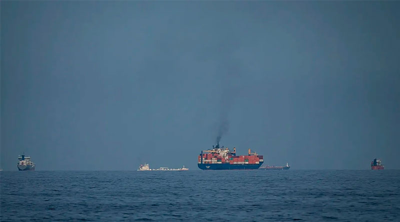 Иран закрыл Ормузский пролив