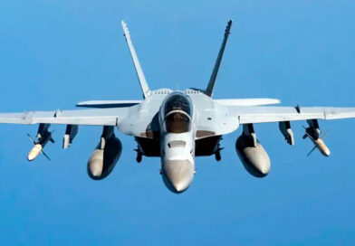 Самолёт РЭБ EA-18 Growler ВМФ США