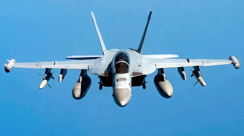 Самолёт РЭБ EA-18 Growler ВМФ США