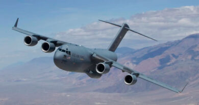 Директор ЦРУ Рэтклифф посетил Москву: C-17 ВВС США прибыл во Внуково из Риги