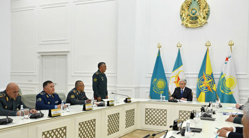 Токаев поручил провести военную реформу в Казахстане после гибели 14 военных